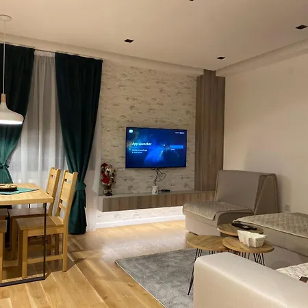 305 Apartman Zlatni Javor *